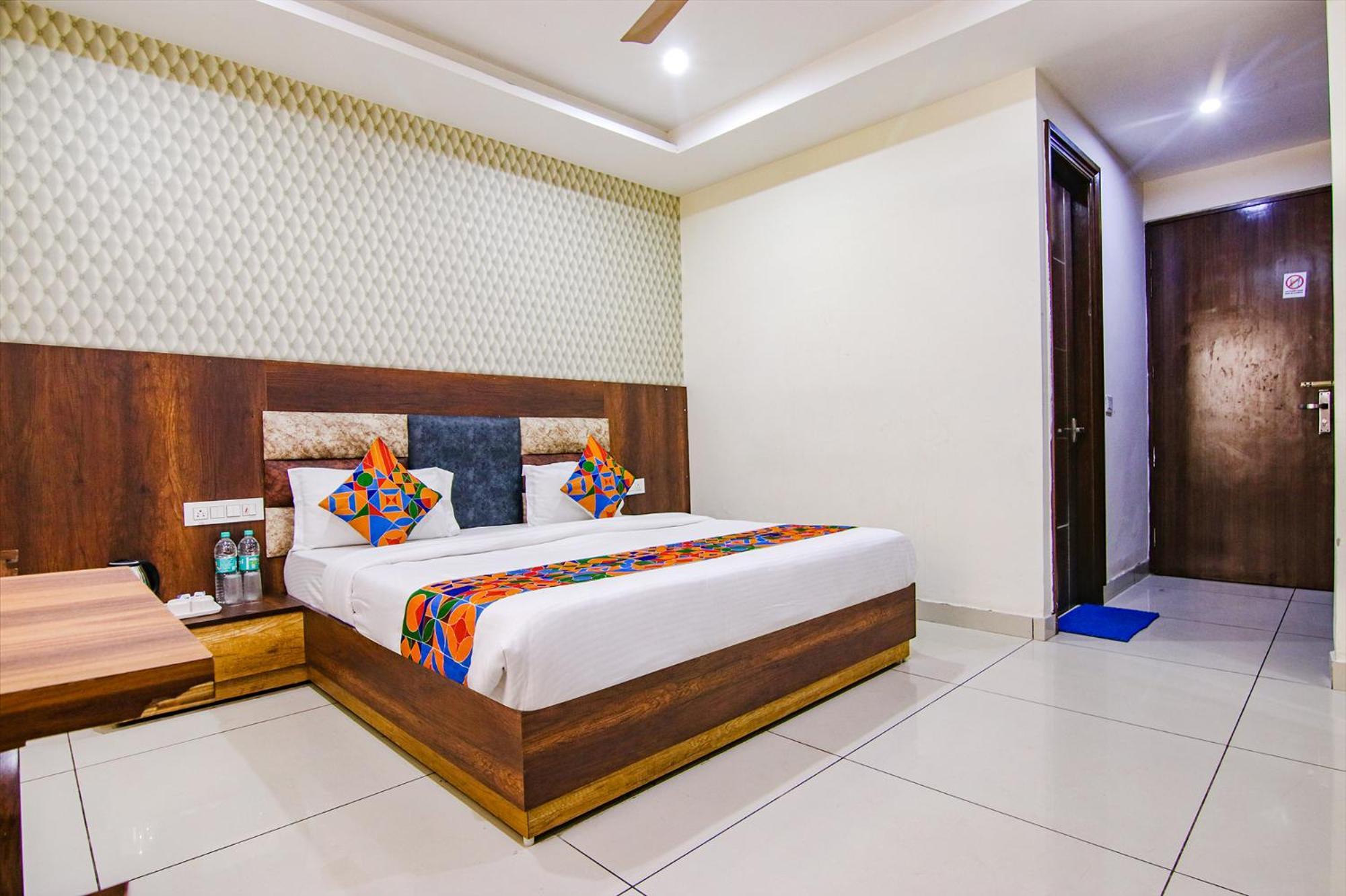 Fabhotel Lime Wood Mohali Экстерьер фото