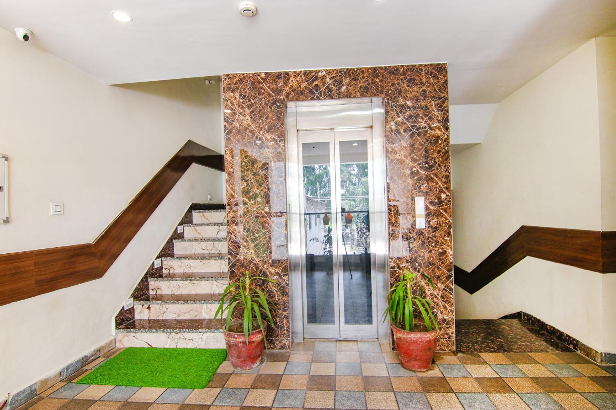 Fabhotel Lime Wood Mohali Экстерьер фото